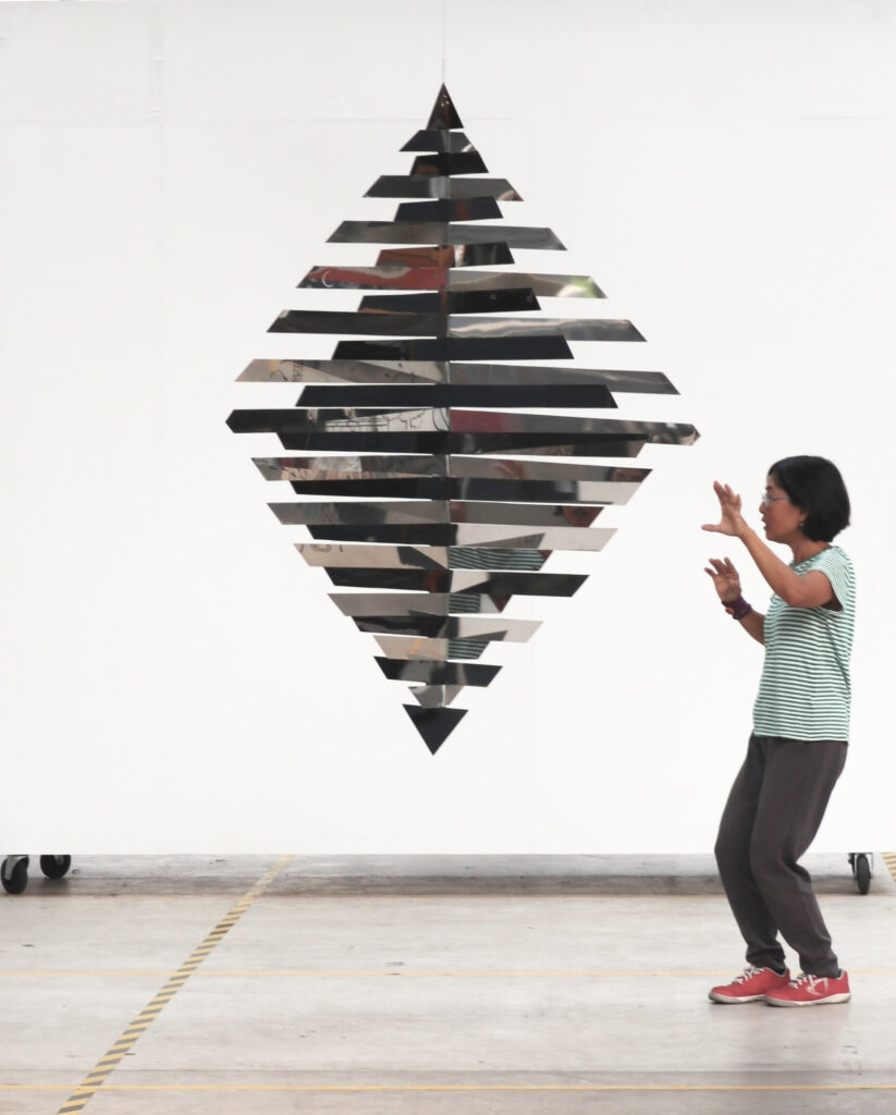 Perspectives, 2020, rvs, acrylic, kinetic sculpture, Helena Kaori Maeda and Frank Hietbrink, 180 x 180 x 180cm, Helena Kaori Maeda