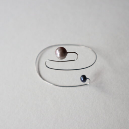 Wearable mini sculptures 